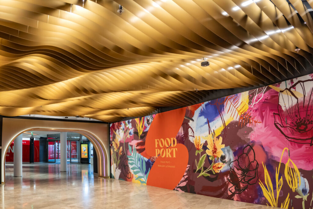 SNEP® Luminaires Set the Mood at Redi Food Port